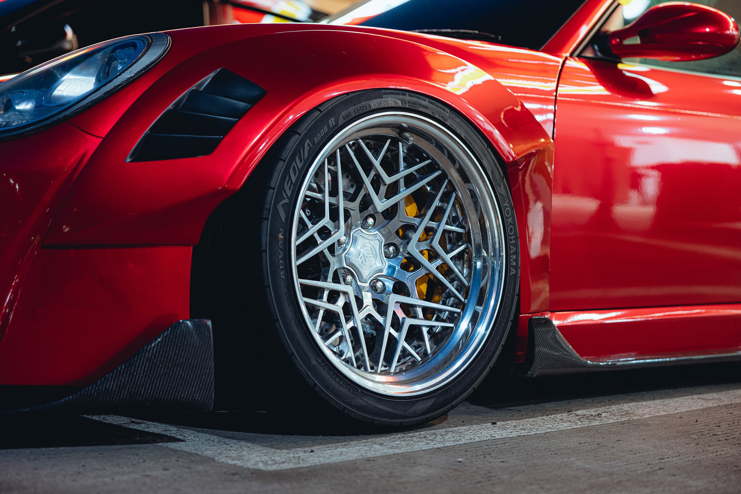 Karma Porsche 987 - front wheel detail