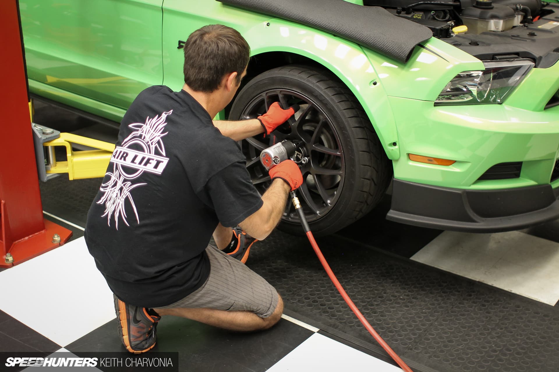 Installing Air Lift on the 'Double Down' Mustang RTR